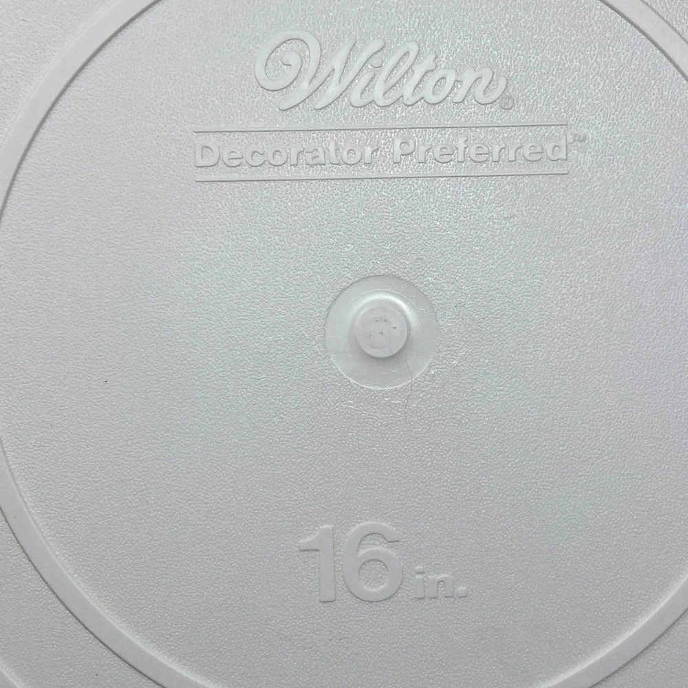 Vtg 23-Set Wilton 18